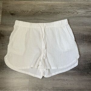 Target stars above shorts